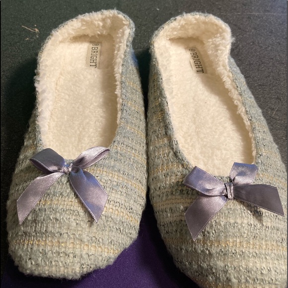 Bright Shoes - House shoes new from Bright  size 10 new open package for photos née shoes